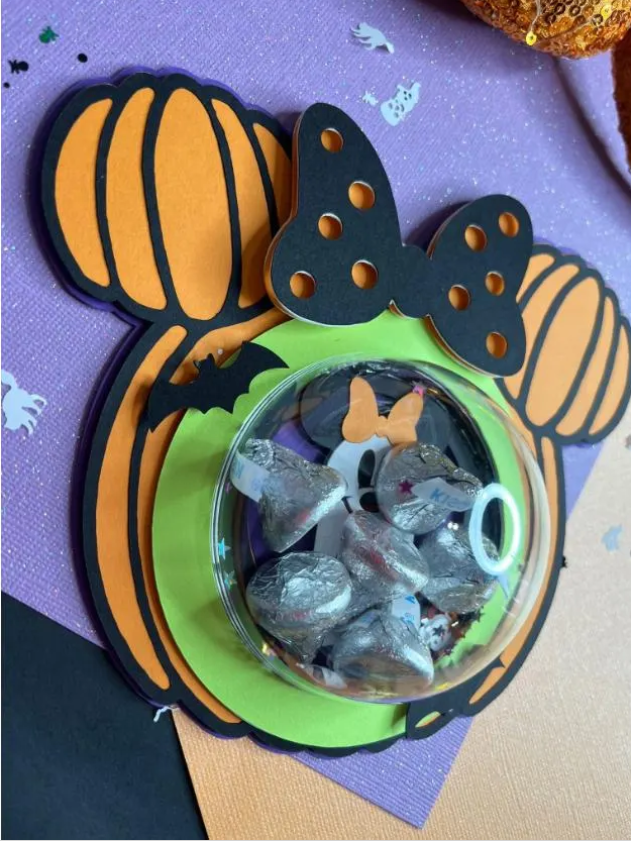 Halloween mickey & minnie candy holder
