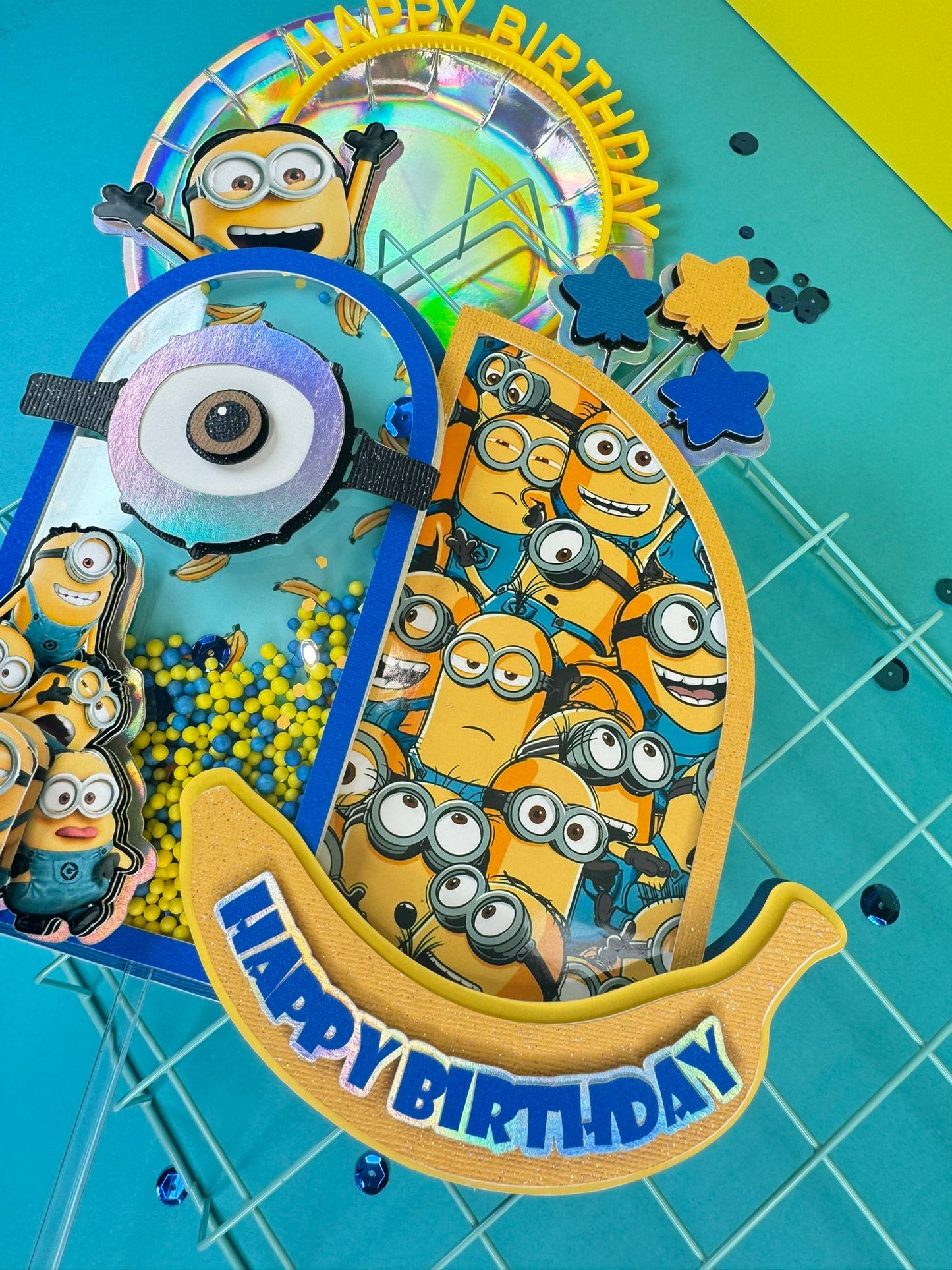 Minions cake topper