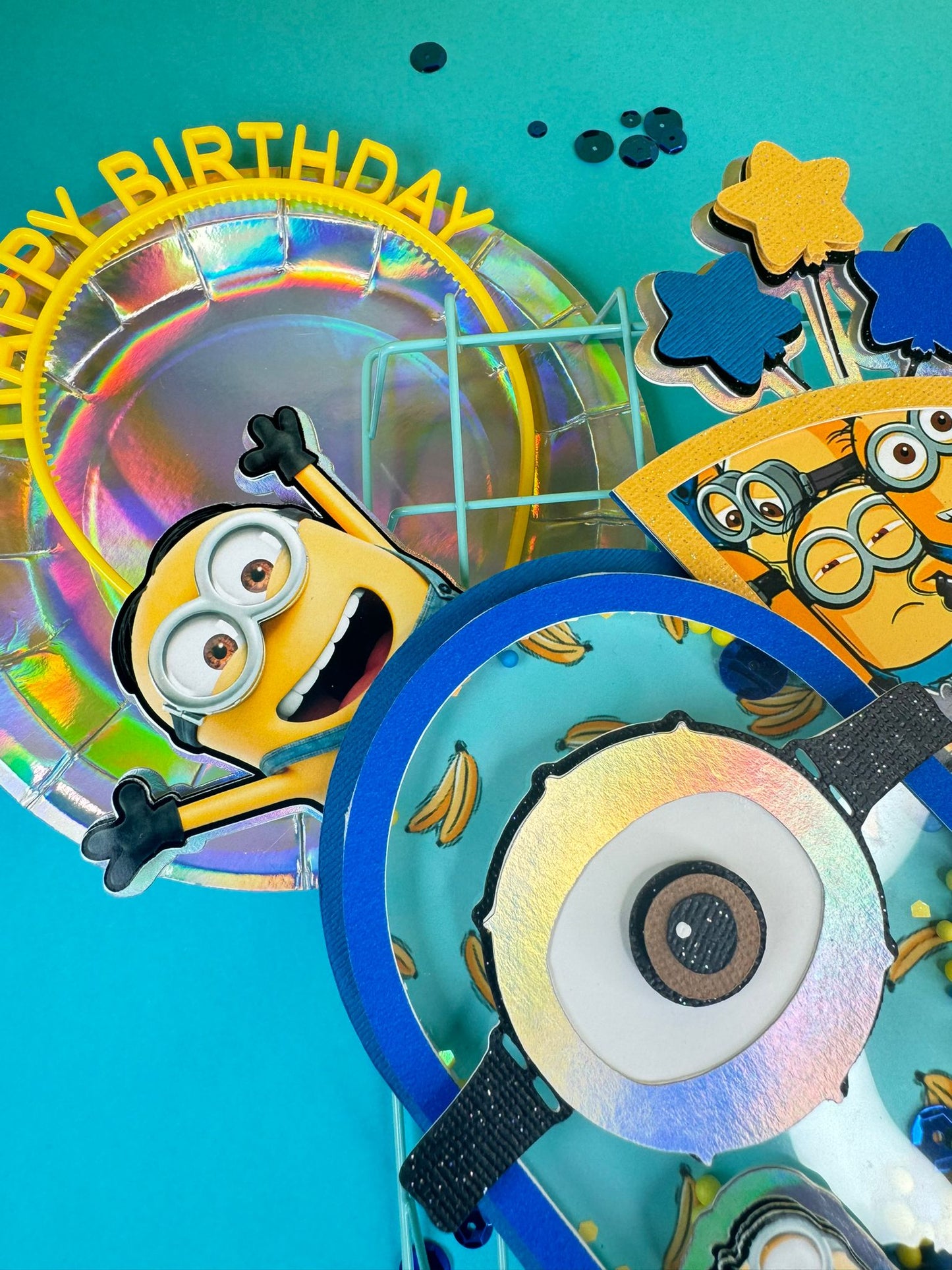 Minions cake topper
