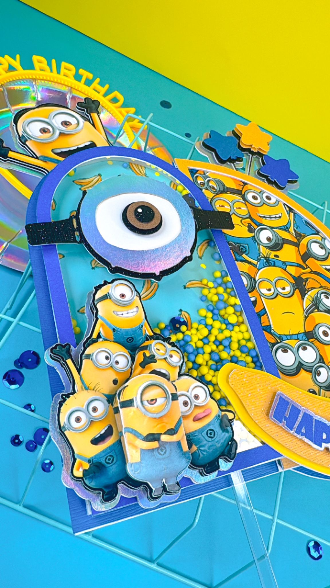 Minions cake topper