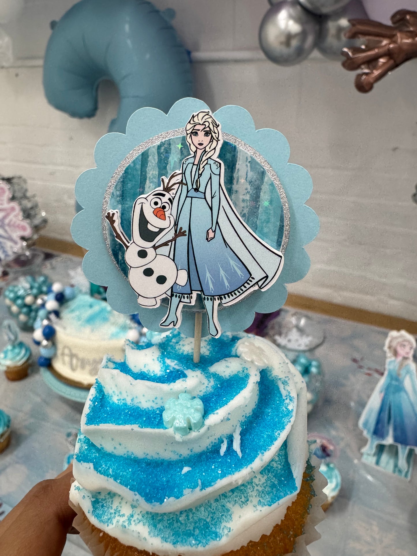 Frozen cupcake toppers/ Frozen party decoe